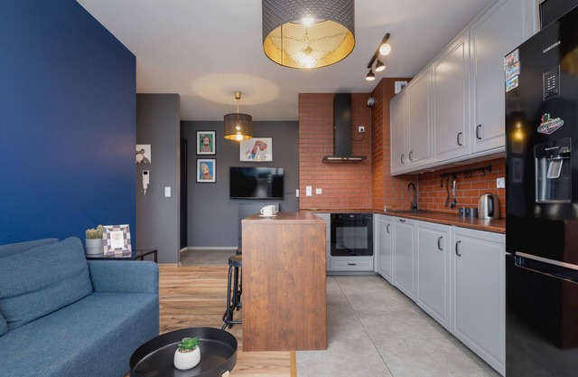 Lema 26 | 2 Bedrooms, Balcony, Parking | Pet-friendly