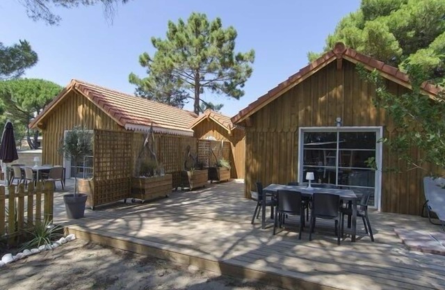 LES CABANES DU GRAU: Pretty little houses, quiet, a stone’s throw from the beach
