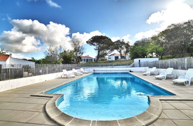 Les Cariatides by Interhome
