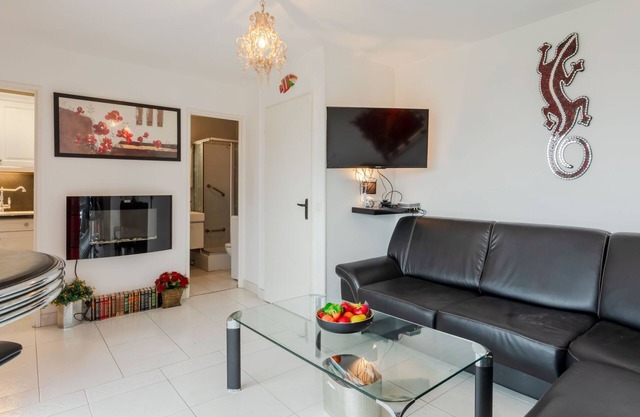 Les Flots Bleus by Interhome