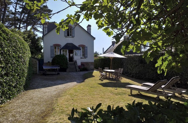"Les Flots" - 10p - Beach direct access - parking (3 cars)