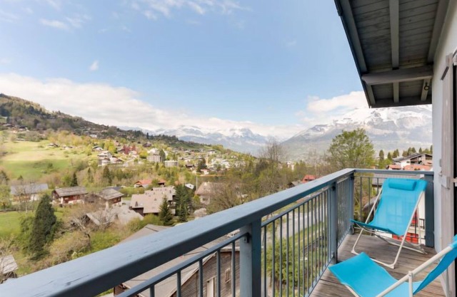 Les Gentianes by Interhome