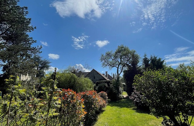 Les Hortensias, 3-star self-catering cottage, heated pool, wifi, games.
