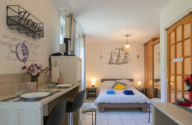 Les Hortensias by Interhome