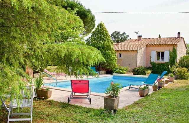 Les Murmures du Temps Air-conditioned 3-bedroom villa in Carpentras with swimming pool