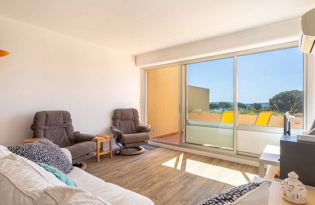 Les Ondines by Interhome