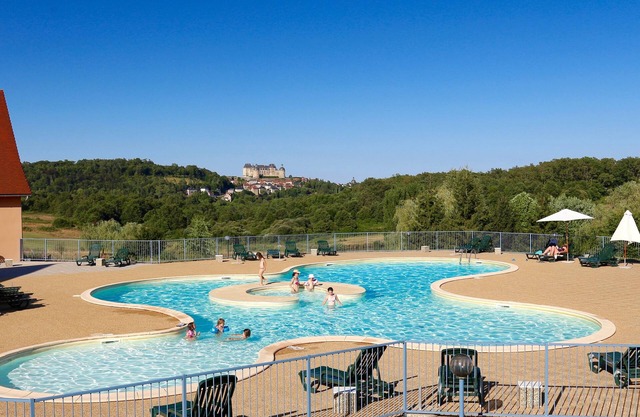 Les SOURCES Premium VIP terrace, SPA - Swimming pool, fishing pond, playground.
