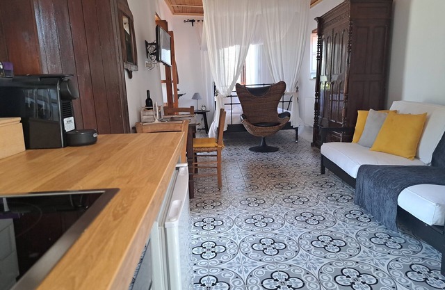 Liakoto Holiday Home studio