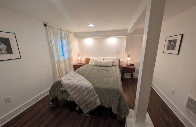 #LiebeHausPDX - A mid-century-modern apartment near Reed College