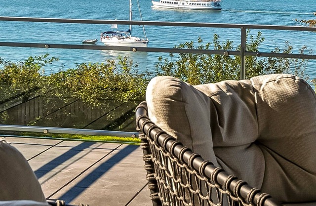 Lifestyle and Living by the Sea - Morning Glow