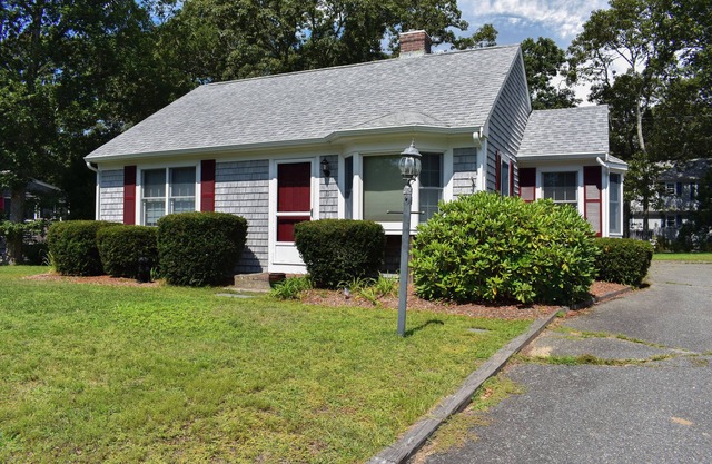 Light and bright two bedroom home in Harwich featuring central air!