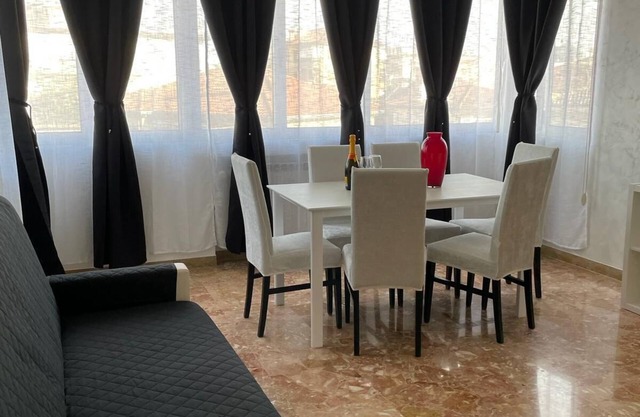 Like At Home Venice Mestre, bright, family and private parking place.