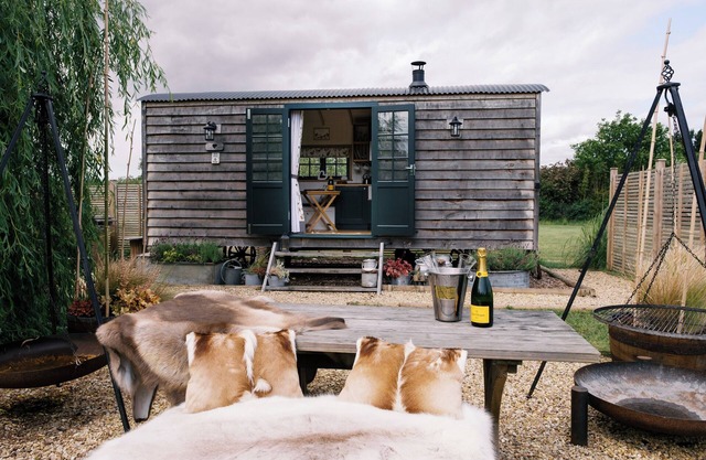 Lillie's Shepherd's Hut - Wellness & Hot Tub