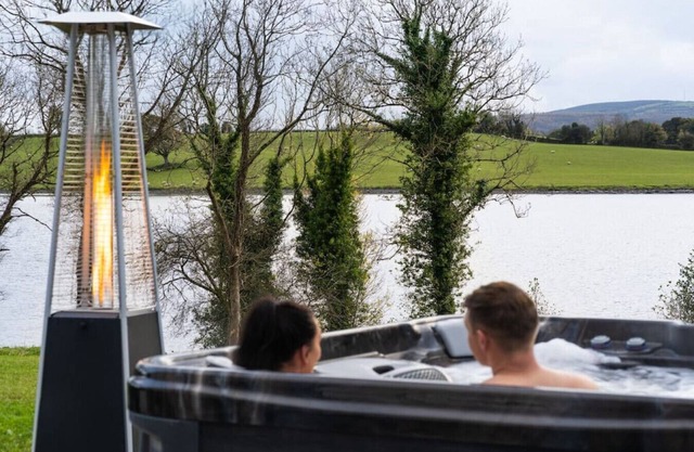 Lily's Pad · Escape Ordinary at Lily's Pad ~ Luxury~Lough Shore