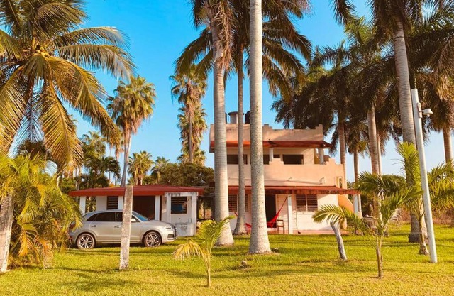 Linda casa En lago 5 min de playa Sueños de Arena