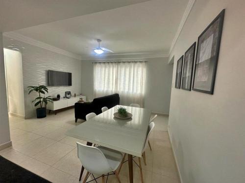 Lindo Apartamento enseada locação