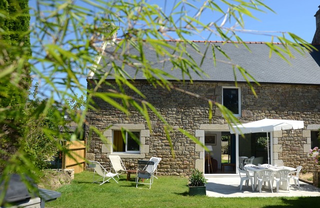 LISTED HOUSE * ERDEVEN