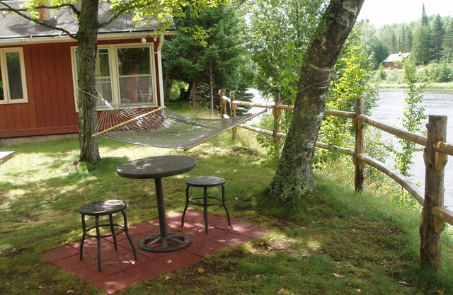 Little Cabin on the River - Escanaba River - LCotR - Pet Friendly