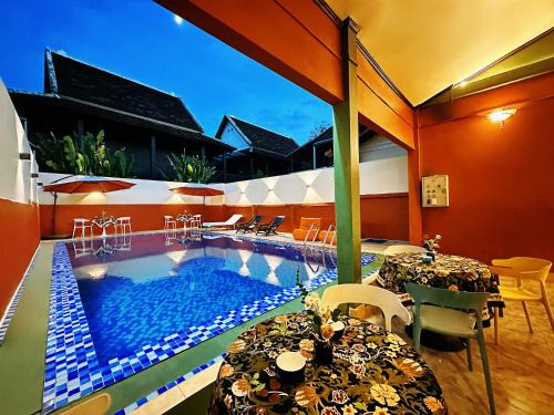 Little Friendly Guest House with pool