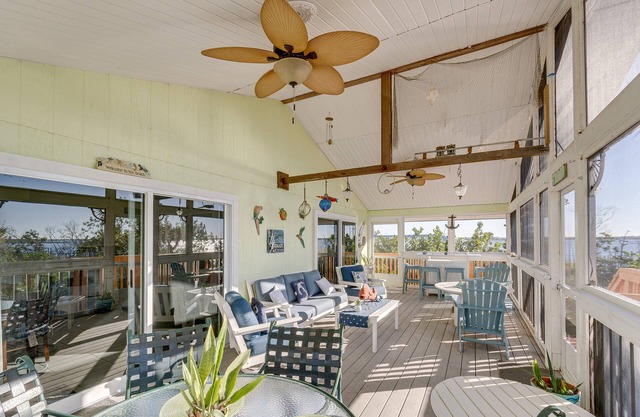 Little Gasparilla Island Paradise: Walk to Beach!