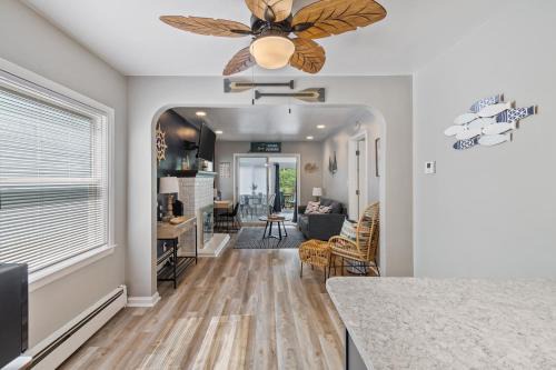Little Lakefront Getaway on Portage Lakes