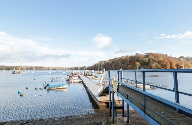 LITTLE MEADOW, pet friendly, character holiday cottage in Dittisham