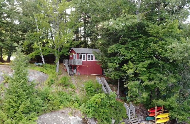 Little Red Wing - 1950's Lake cottage