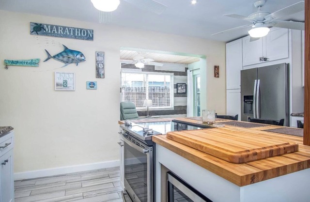 Little Venice Family Affair 2 bedroom 1 bath One B