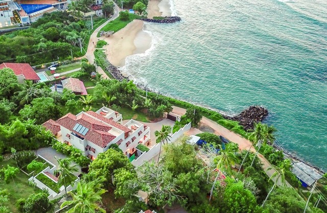Live in Luxury, Live in Style Cinnamon House Sri Lanka