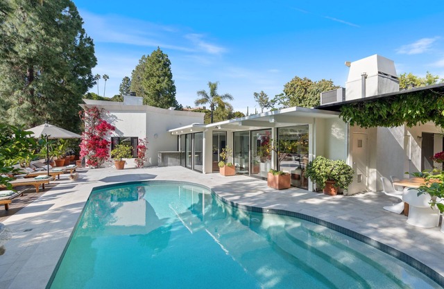 Live Like a Star in this Luxury FULLY staffed Beverly Hills Villa, 4Beds/5 baths