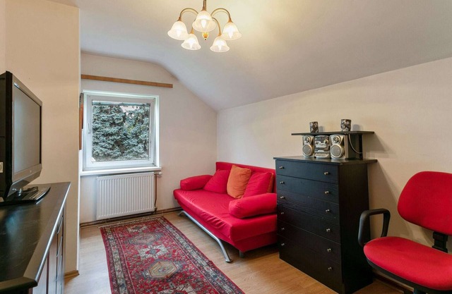 Lively Holiday Home in Wien with Private Garden