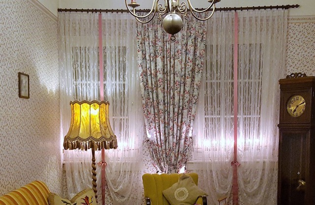 Living in one of the most beautiful half-timbered houses of the place