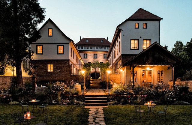 Living in the east wing of a historic 3-wing city palace