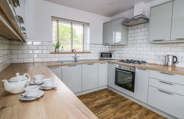 Llyn Cae Ty Nant Fishery Holiday Let