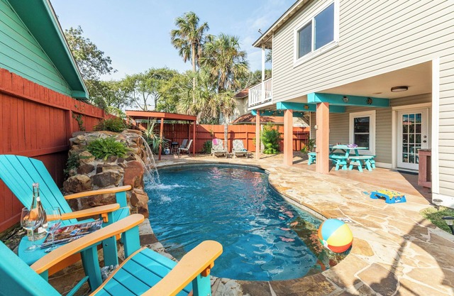 💎Locally Managed Steps to Beach * Heated Private Pool * Game Room💎