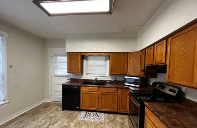Located close to UD Arena, MVH, KHN, University of Dayton, Downtown Dayton