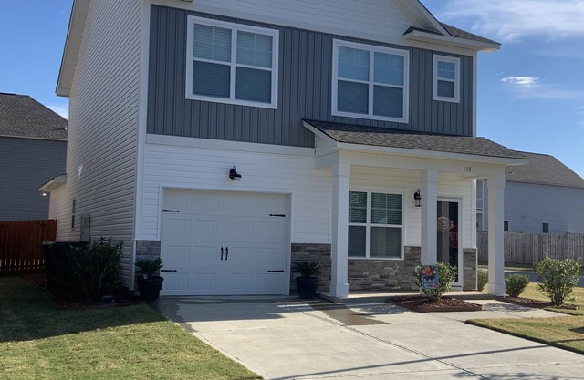 Located in safe community close to most attractions.