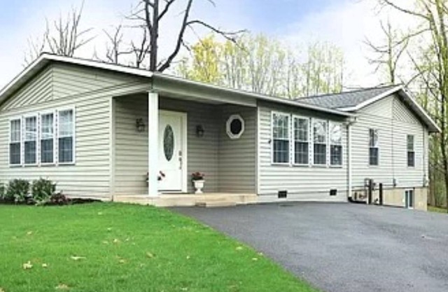 Located minutes from Penn State.newly renovated 3 bedroom/2 bathroom home
