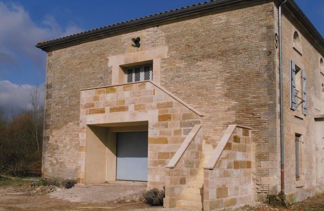Location 3 Chambres Avec Salle DE Bains ET WC