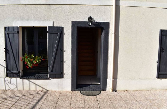 LOCATION 5 MINUTES FROM DISNEYLAND PARIS