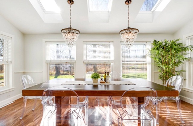 Location! Location! Berkshire Glamour (and comfort) Meets Town And Country