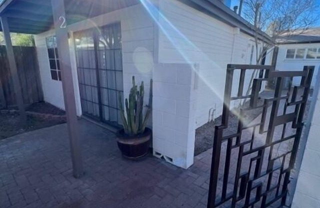 Location! Location! Carraige House with Parking!