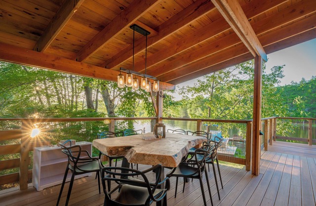 Locke Lake House