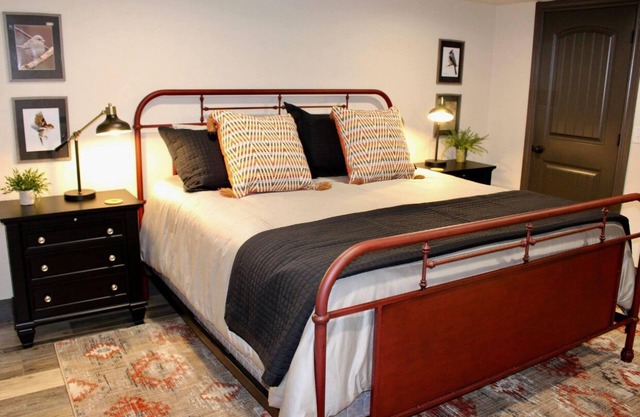 Lockesburg Loftn1 bed 1 bath