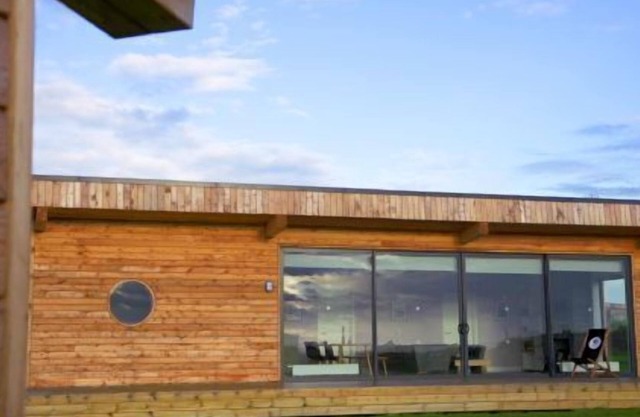 Lodge 17 - 3 Bed Sea-View - a john o'groat that sleeps 6 guests in 3 bedrooms