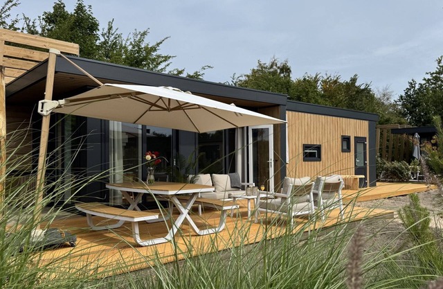 Lodge Duynhof 4 holiday home in Ouddorp near the North Sea