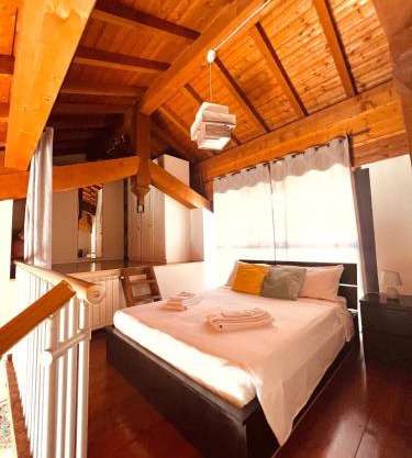 LOFT DEI LUPI Elegante appartamento a 260 m dal Duomo free parking