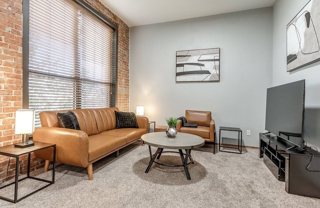 Loft in the heart of Downtown in Historic Building!