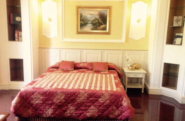 LOFT of 40 s.m. in a large Villa in the Marche hills a few minutes from the sea.