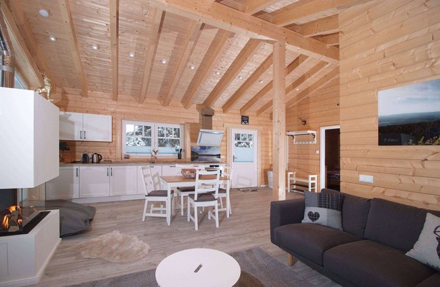 Log cabin by the lake with sauna and fireplace in the middle of the Harz mountains and forests